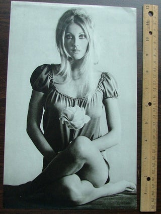Item #535 Black and white 11-3/4" x 8-1/4" photo of Sharon Tate. Sharon Tate